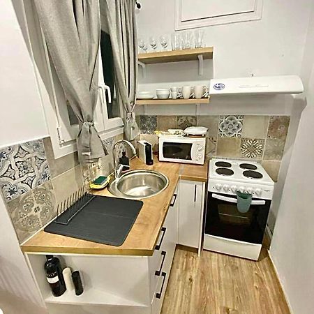 Comfortable Apartment In The City Center Athene Buitenkant foto