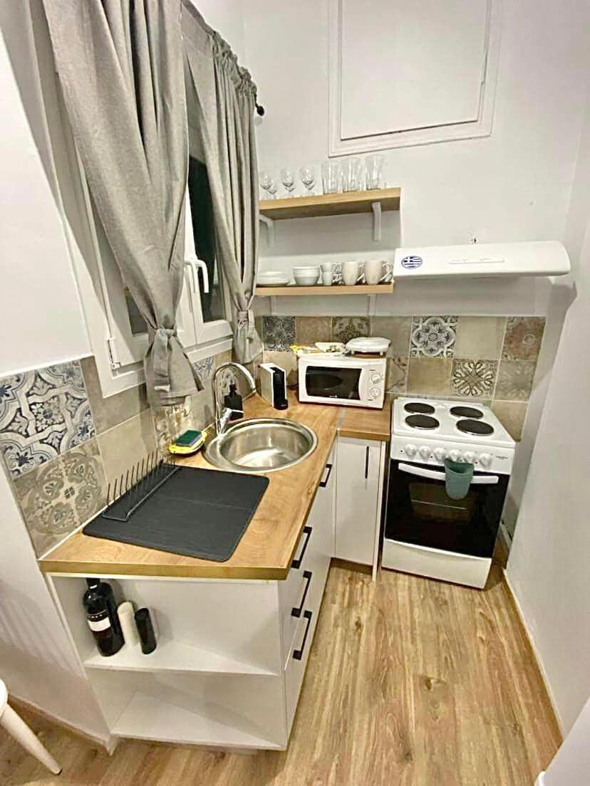 Comfortable Apartment In The City Center Athene Buitenkant foto
