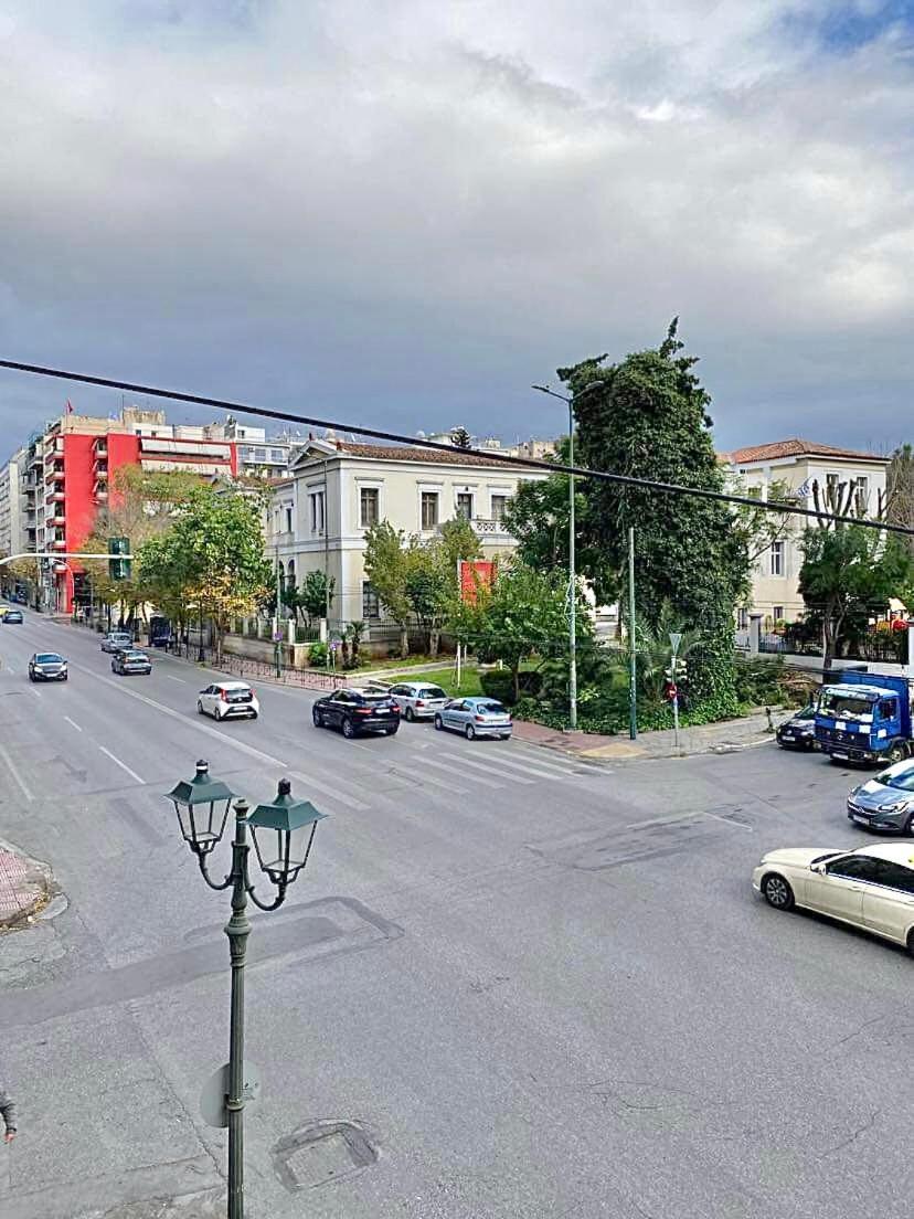 Comfortable Apartment In The City Center Athene Buitenkant foto