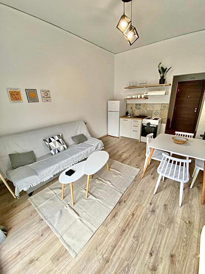 Comfortable Apartment In The City Center Athene Buitenkant foto
