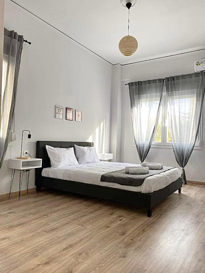 Comfortable Apartment In The City Center Athene Buitenkant foto