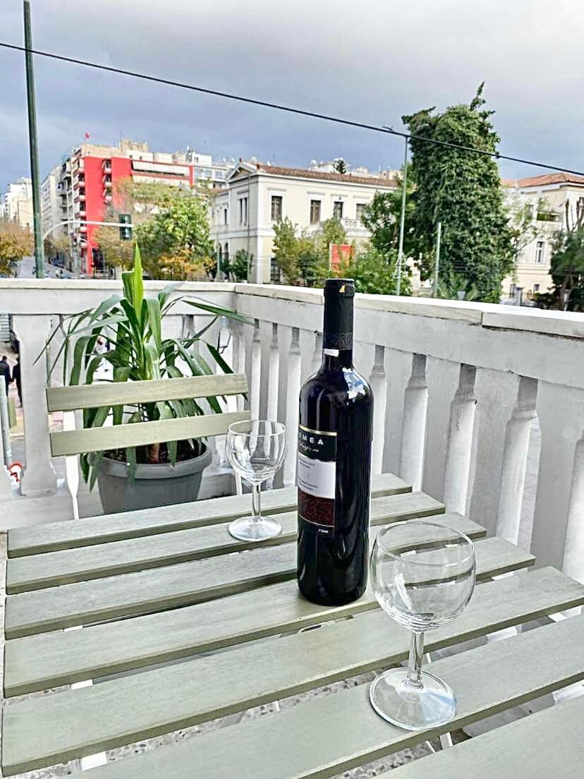 Comfortable Apartment In The City Center Athene Buitenkant foto